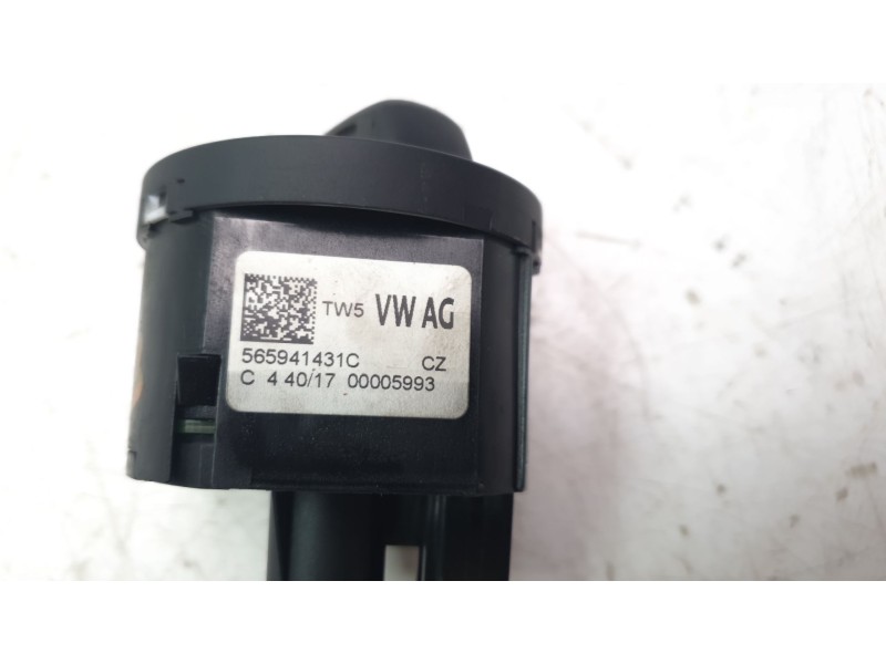 Recambio de mando luces para skoda kodiaq ambition referencia OEM IAM 565941431C  