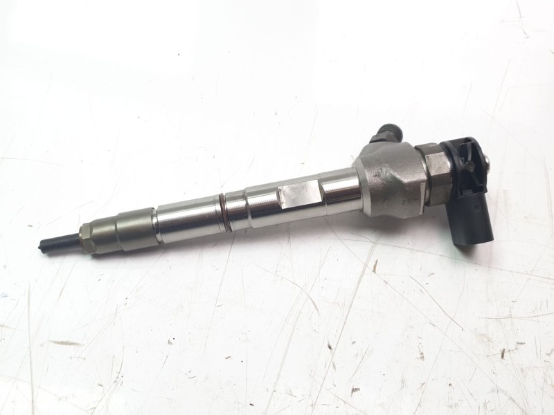 Recambio de inyector para audi a4 avant (8wd) referencia OEM IAM 05L130277E  
