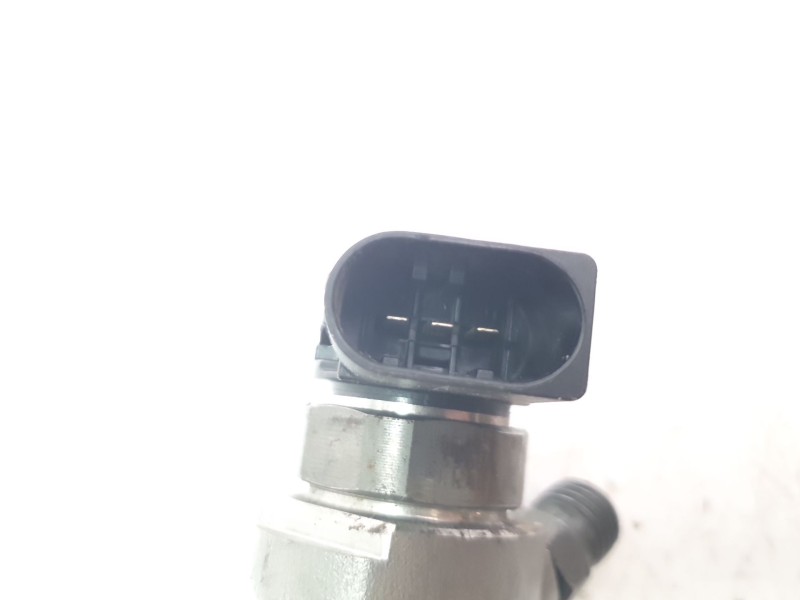 Recambio de inyector para audi a4 avant (8wd) referencia OEM IAM 05L130277E  