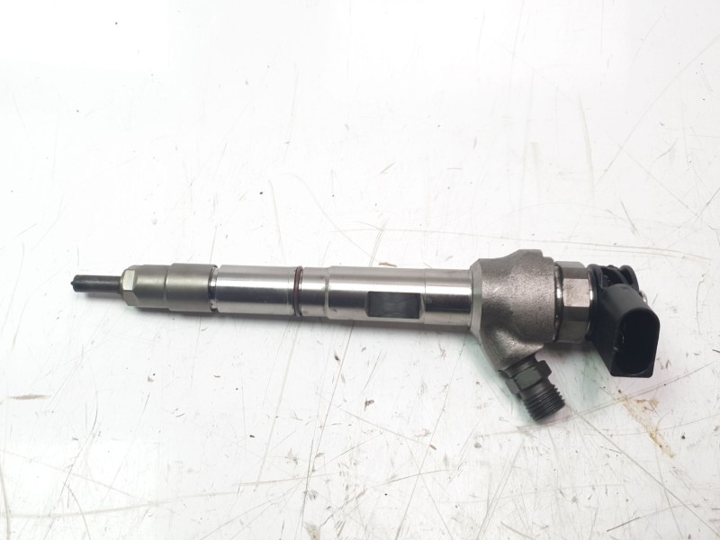 Recambio de inyector para audi a4 avant (8wd) referencia OEM IAM 05L130277E  