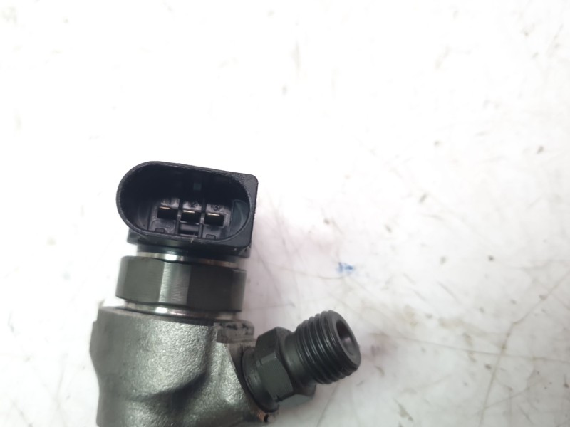 Recambio de inyector para audi a4 avant (8wd) referencia OEM IAM 05L130277E  