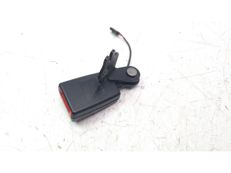 Recambio de enganche cinturon trasero izquierdo para mini f56 1.5 12v referencia OEM IAM 736206904  