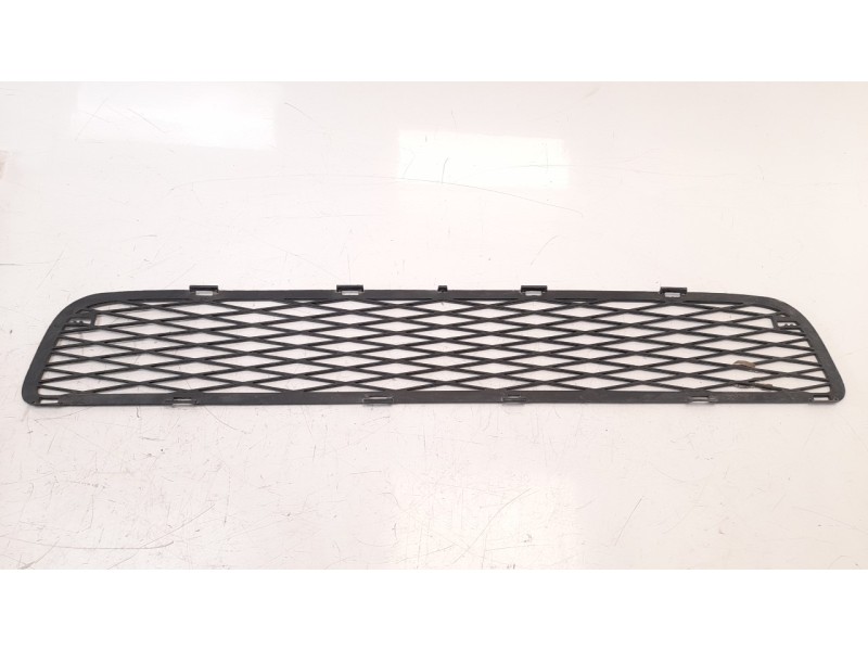 Recambio de rejilla paragolpes delantero para toyota yaris (ksp9/scp9/nlp9) referencia OEM IAM 5311252160 TY3252100 108905717
