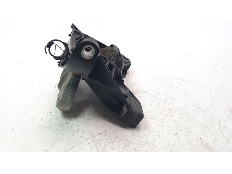 Recambio de soporte motor derecho para peugeot 3008 allure referencia OEM IAM 9820297580  