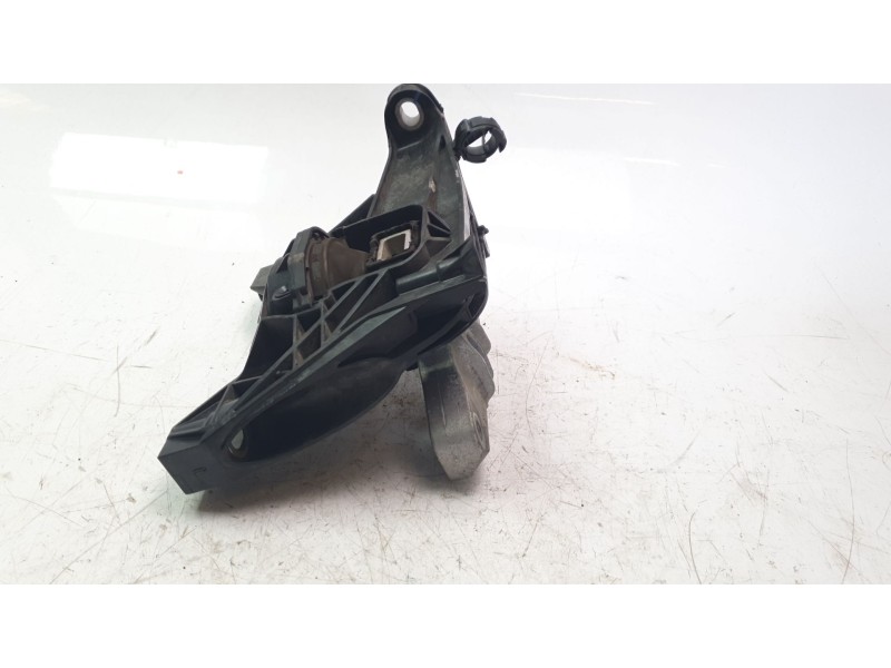 Recambio de soporte motor derecho para peugeot 3008 allure referencia OEM IAM 9820297580  