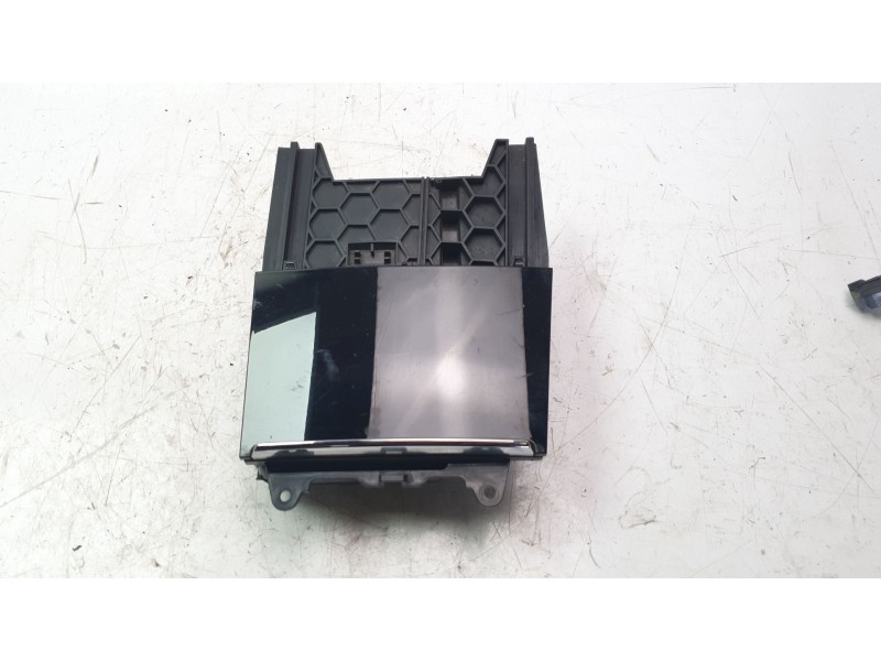 Recambio de guantera para skoda kodiaq ambition referencia OEM IAM 566863077  