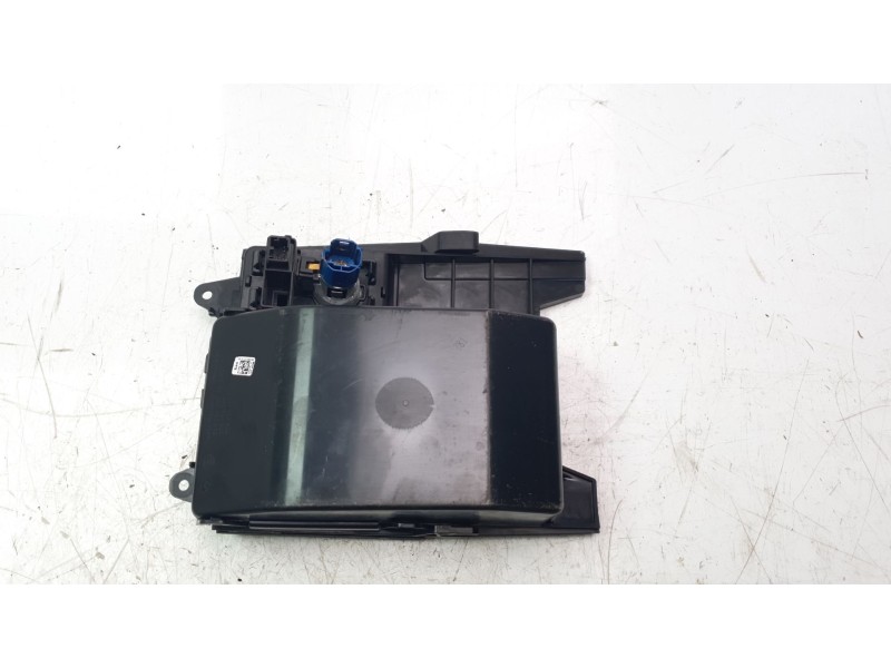 Recambio de guantera para skoda kodiaq ambition referencia OEM IAM 566863077  