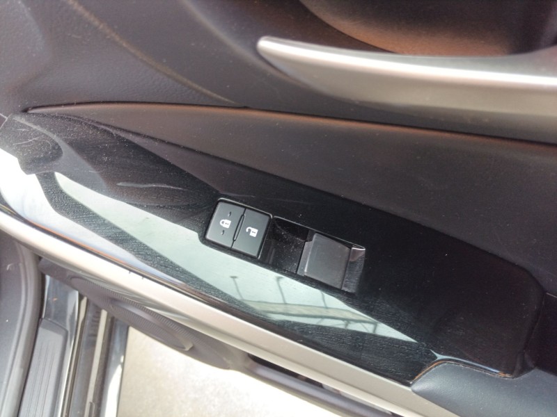 Recambio de mando elevalunas delantero derecho para lexus is iii (_e3_) 300h (ave30_) referencia OEM IAM   