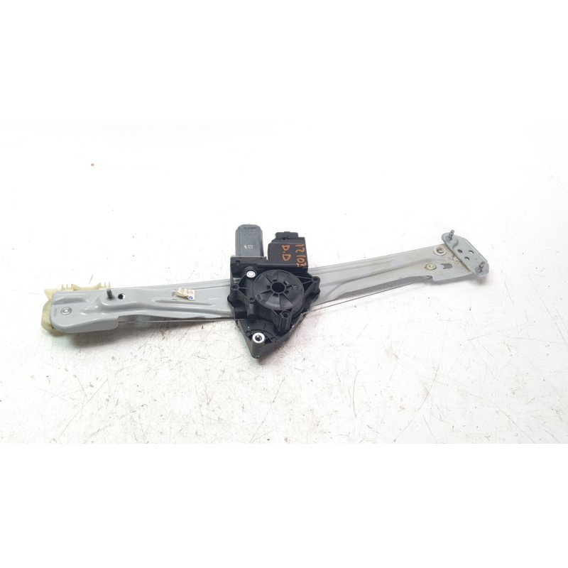 Recambio de elevalunas delantero derecho para opel crossland x / crossland (p17, p2qo) 1.2 (75) referencia OEM IAM 39227500  