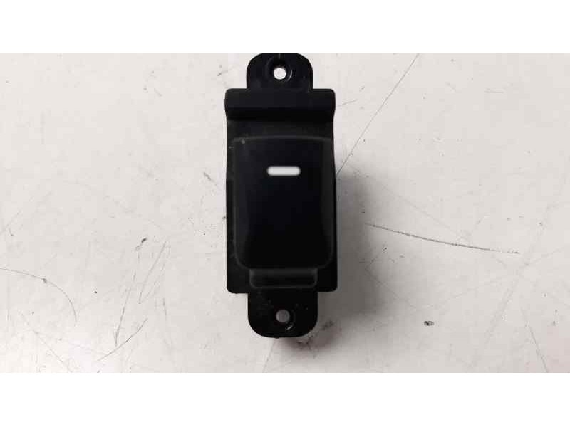 Recambio de mando elevalunas delantero derecho para kia rio (yb) 1.2 cat referencia OEM IAM 935751W010  