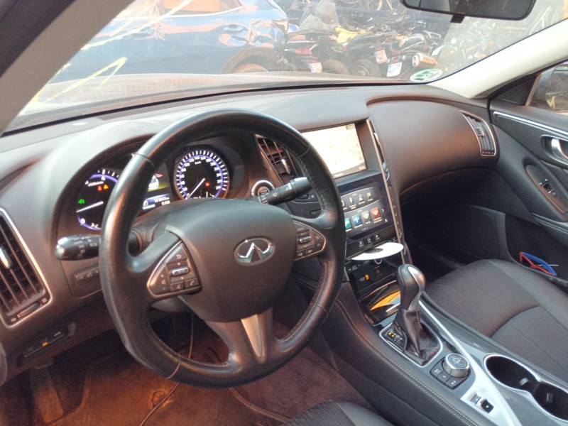 infiniti q50 del año 2016