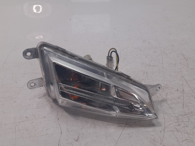 Recambio de piloto delantero derecho para piaggio (vespa) piaggio liberty 125 iget referencia OEM IAM 1D002176  