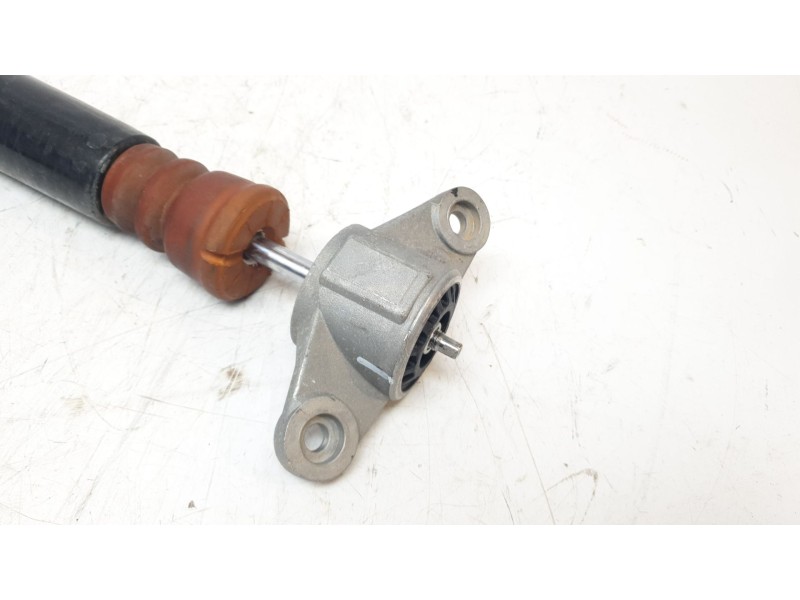 Recambio de amortiguador trasero izquierdo para hyundai kona 1.0 tgdi cat referencia OEM IAM 55307J9300  