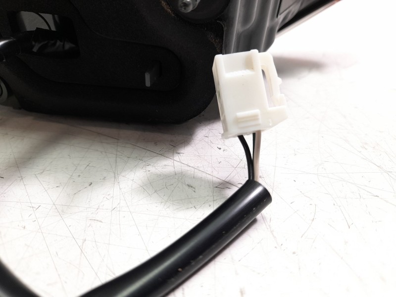 Recambio de piloto trasero derecho interior para lexus is iii (_e3_) 300h (ave30_) referencia OEM IAM 8158053162  