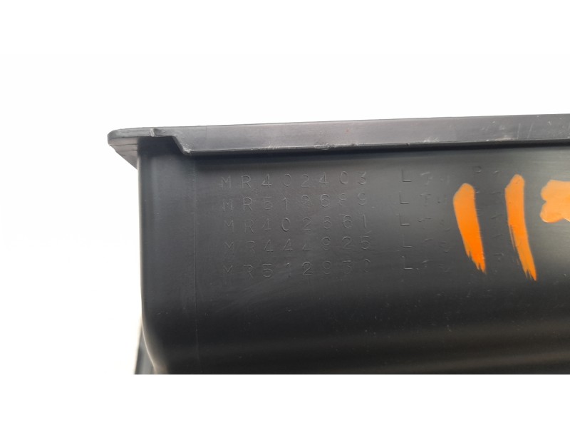 Recambio de guantera para mitsubishi montero (v60/v70) 3.2 di-d cat referencia OEM IAM MR402403  
