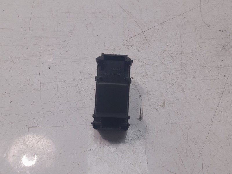 Recambio de mando elevalunas trasero izquierdo para lexus is iii (_e3_) 300h (ave30_) referencia OEM IAM 192967  