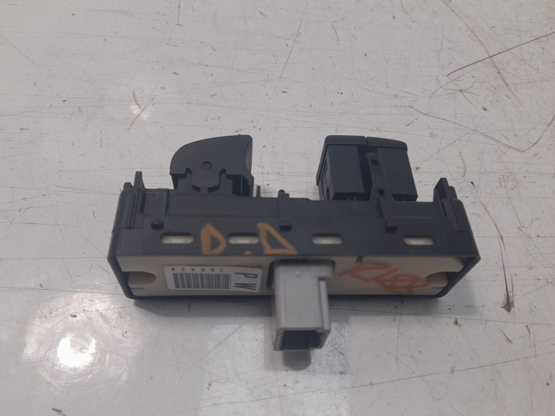 Recambio de mando elevalunas delantero derecho para lexus is iii (_e3_) 300h (ave30_) referencia OEM IAM 192966  