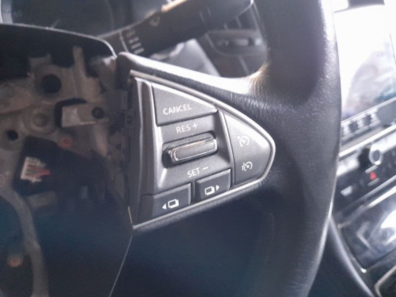 Recambio de volante para infiniti q50 50 d referencia OEM IAM   