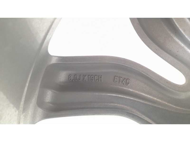 Recambio de llanta para land rover discovery sport (l550) 2.2 d 4x4 referencia OEM IAM FK721007EB  