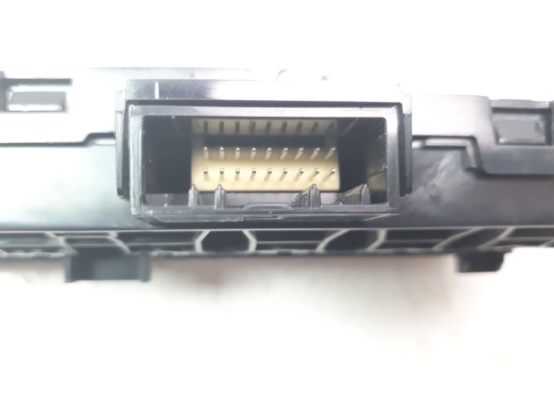 Recambio de warning para renault clio v business edition referencia OEM IAM 283E86345R  