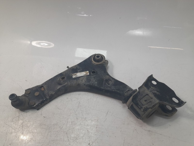 Recambio de brazo suspension inferior delantero izquierdo para land rover discovery sport (l550) 2.2 d 4x4 referencia OEM IAM FK