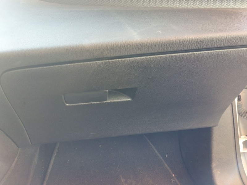 Recambio de guantera para peugeot 308 iii (fb_, fh_, fp_, f3_, fm_) bluehdi 130 (fbyhzl, fbyhzt) referencia OEM IAM   
