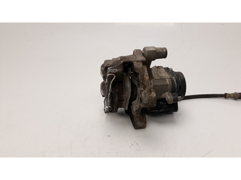 Recambio de pinza de freno trasera izquierda para audi a3 sportback (8va) 2.0 16v tdi referencia OEM IAM 8V0615423D  