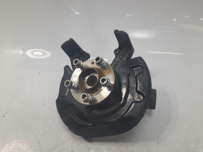 Recambio de mangueta delantera izquierda para seat arona xcellence referencia OEM IAM 2Q0407255AD  