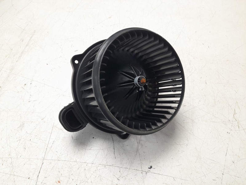 Recambio de ventilador calefaccion para kia niro (sg2) hybrid concept referencia OEM IAM 97113AT000  