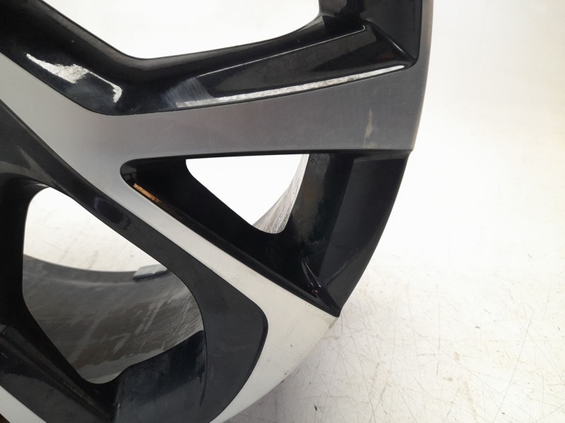 Recambio de llanta para toyota c-hr hybrid active referencia OEM IAM 42611YP360  