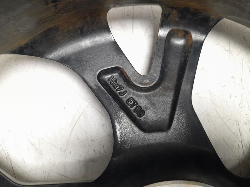 Recambio de llanta para toyota c-hr hybrid active referencia OEM IAM 42611YP360  