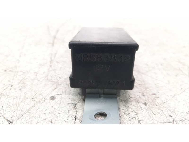 Recambio de modulo electronico para mitsubishi montero (v60/v70) 3.2 di-d cat referencia OEM IAM MR583832  