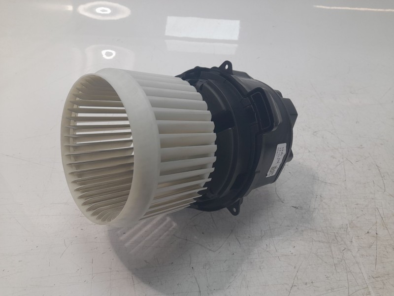 Recambio de ventilador calefaccion para renault captur ii techno referencia OEM IAM 272109827R MR116625178 