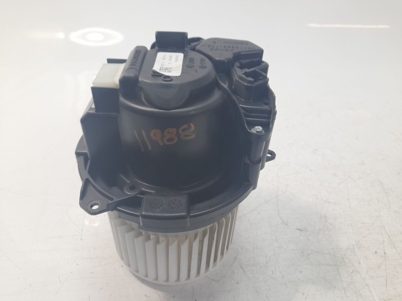 Recambio de ventilador calefaccion para renault captur ii techno referencia OEM IAM 272109827R MR116625178 