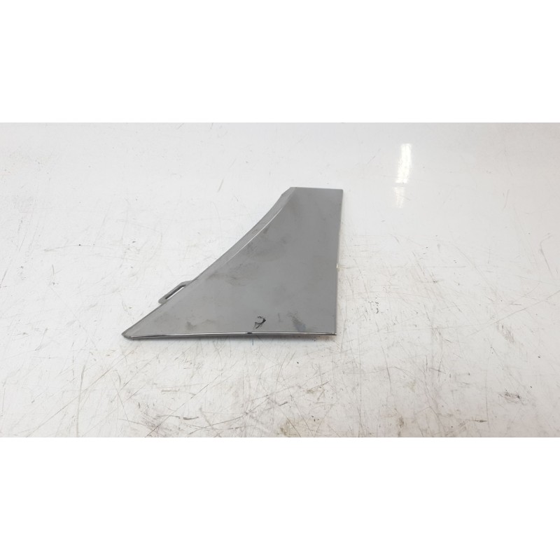 Recambio de moldura bajo faro derecho para ds ds 3 / ds 3 crossback (ur_, uc_, uj_) 1.2 puretech 130 referencia OEM IAM 98487296