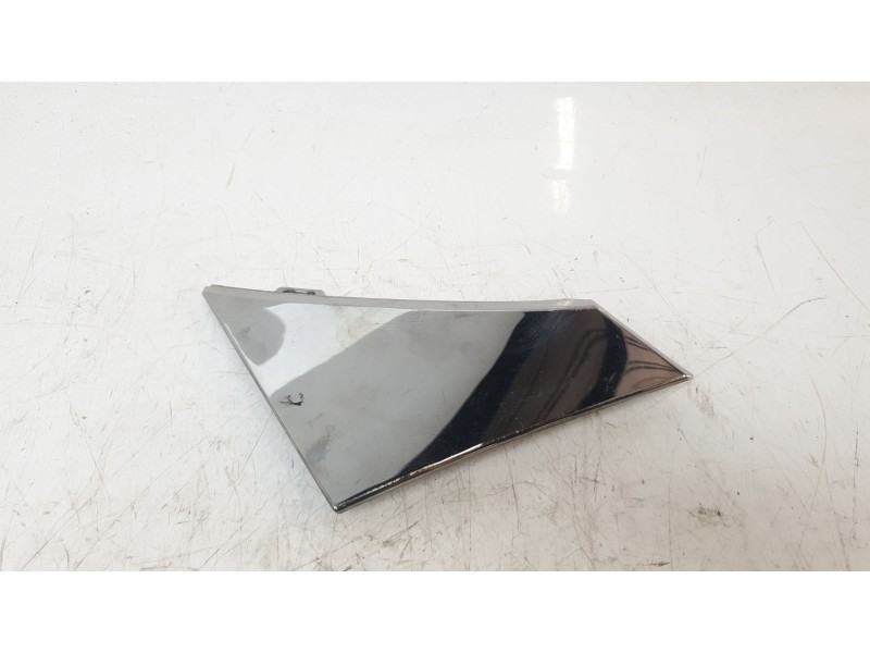 Recambio de moldura bajo faro derecho para ds ds 3 / ds 3 crossback (ur_, uc_, uj_) 1.2 puretech 130 referencia OEM IAM 98487296