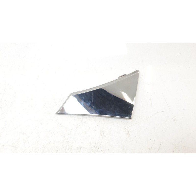 Recambio de moldura bajo faro izquierdo para ds ds 3 / ds 3 crossback (ur_, uc_, uj_) 1.2 puretech 130 referencia OEM IAM 984671