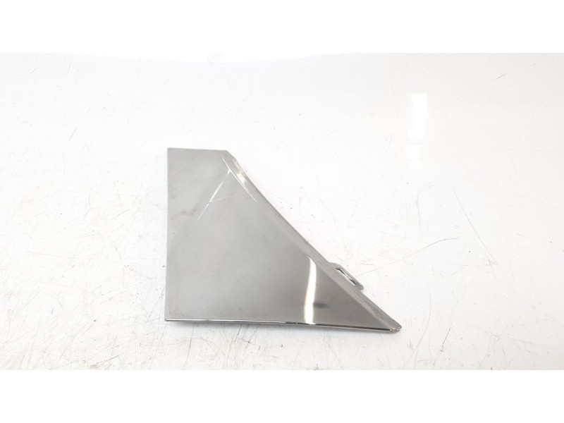 Recambio de moldura bajo faro izquierdo para ds ds 3 / ds 3 crossback (ur_, uc_, uj_) 1.2 puretech 130 referencia OEM IAM 984671
