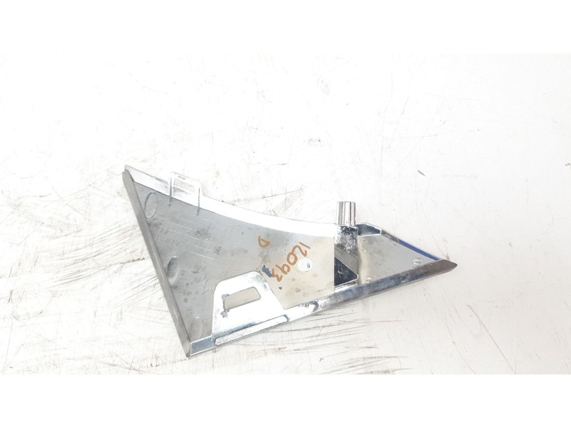 Recambio de moldura bajo faro izquierdo para ds ds 3 / ds 3 crossback (ur_, uc_, uj_) 1.2 puretech 130 referencia OEM IAM 984671