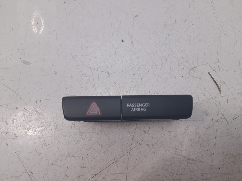 Recambio de warning para suzuki vitara 1.5 strong hybrid gle 2wd referencia OEM IAM 3743054P105PK  