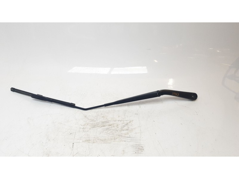 Recambio de brazo limpia delantero derecho para nissan juke (f15) ultimate edition referencia OEM IAM 28881BA62C  