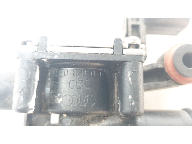Recambio de valvula intercambio de calefaccion para audi a4 avant (8w5) básico referencia OEM IAM 8E0820036  