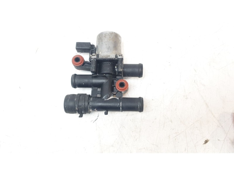 Recambio de valvula intercambio de calefaccion para audi a4 avant (8w5) básico referencia OEM IAM 8E0820036  