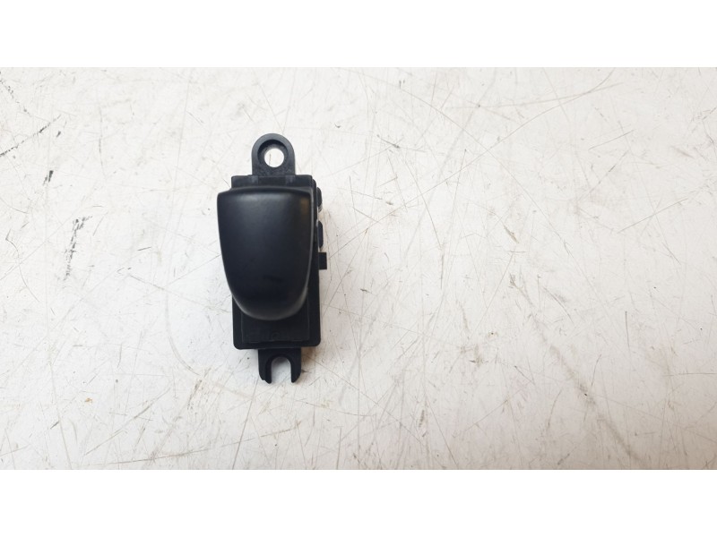 Recambio de mando elevalunas trasero derecho para nissan juke (f15) ultimate edition referencia OEM IAM 254111KL5A IAF570017 