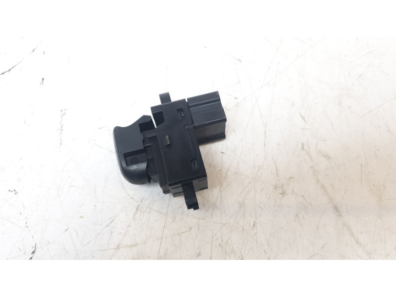 Recambio de mando elevalunas trasero derecho para nissan juke (f15) ultimate edition referencia OEM IAM 254111KL5A IAF570017 