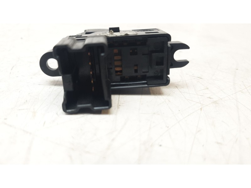 Recambio de mando elevalunas trasero derecho para nissan juke (f15) ultimate edition referencia OEM IAM 254111KL5A IAF570017 