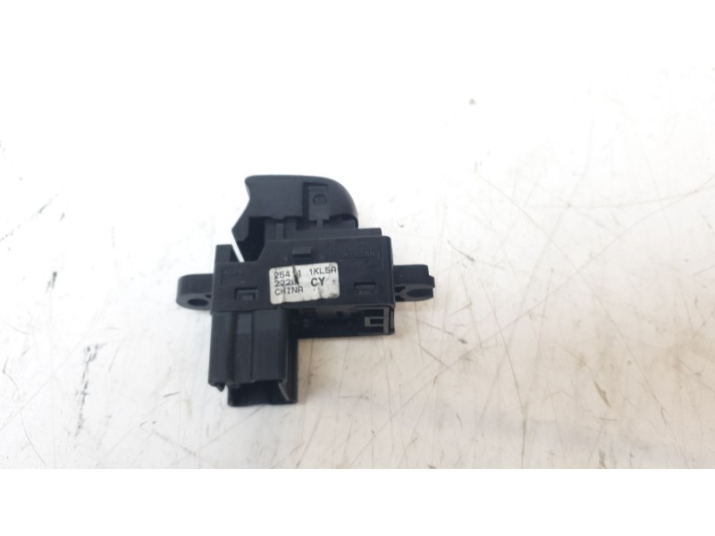 Recambio de mando elevalunas trasero derecho para nissan juke (f15) ultimate edition referencia OEM IAM 254111KL5A IAF570017 