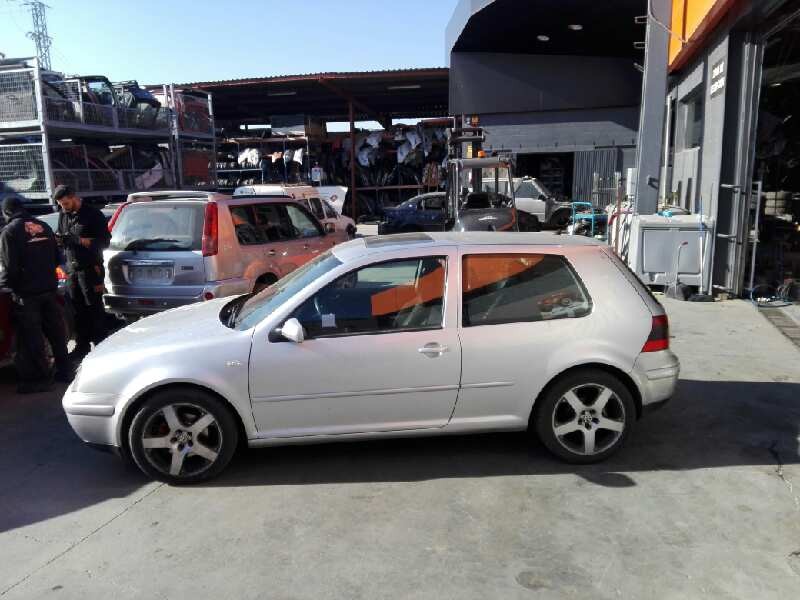 volkswagen golf iv berlina (1j1) del año 2001