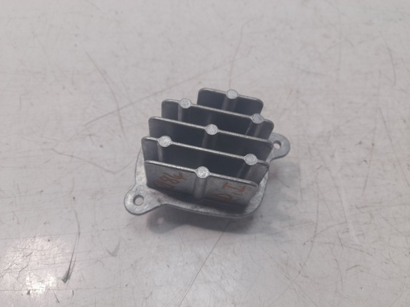 Recambio de bombillas para opel corsa f (p2jo) 1.2 (68) referencia OEM IAM 90186989  