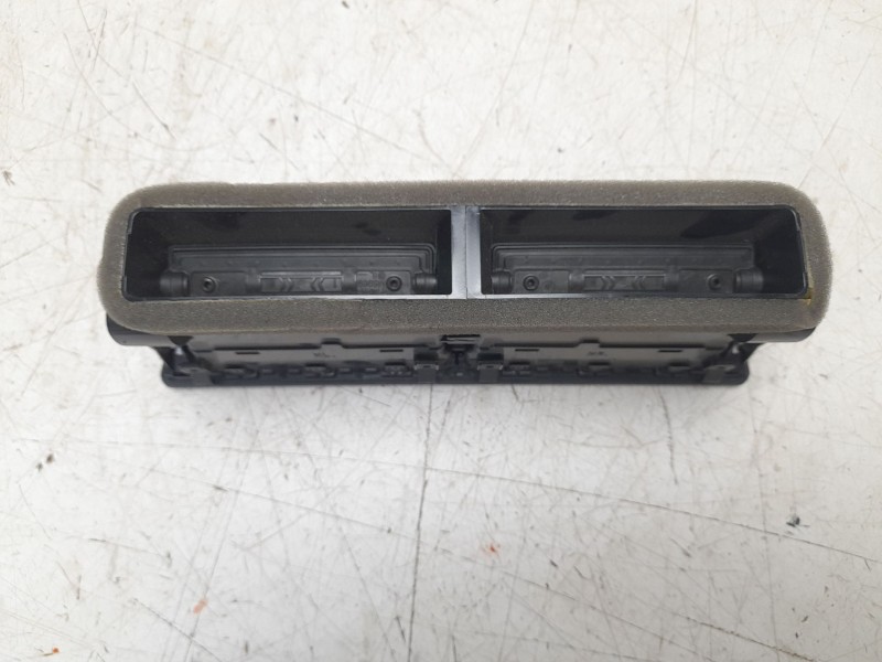 Recambio de aireador central para volkswagen polo advance referencia OEM IAM 2G0819728GQVQ  